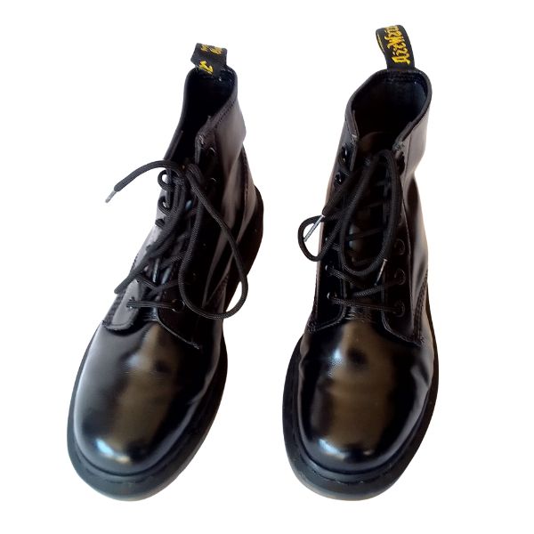 101 6 Hole Mono Black Smooth Leather | 5 UK