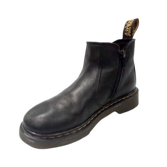 2976 J Black | 13 UK