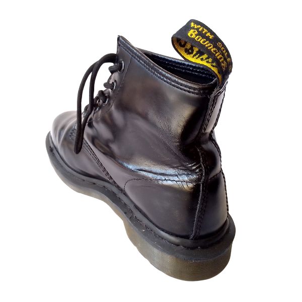 101 6 Hole Mono Black Smooth Leather | 5 UK