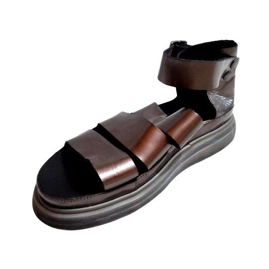 Clarissa Quad Sandal In Metallic Pewter Leather | 7 UK