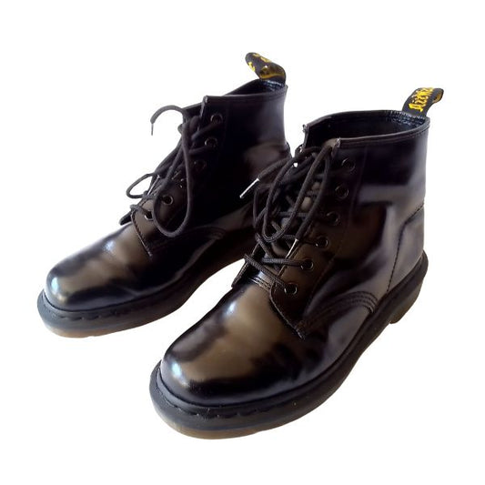 101 6 Hole Mono Black Smooth Leather |  5 UK