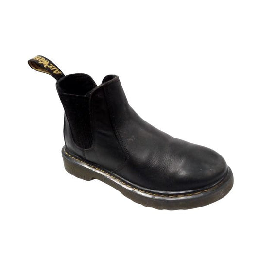 2976 J Black | 13 UK