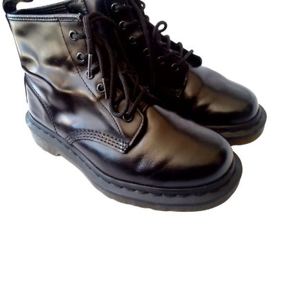 101 6 Hole Mono Black Smooth Leather |  5 UK